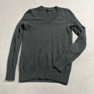 Aqua Dark Gray V Neck 100% Cashmere Sweater Size XSmall EUC